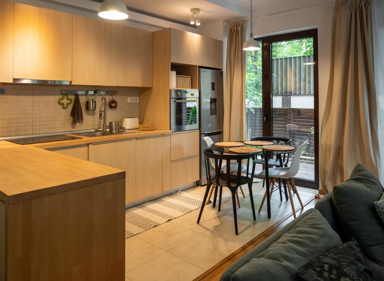 Green Corner Apartment Bukarest Eksteriør billede