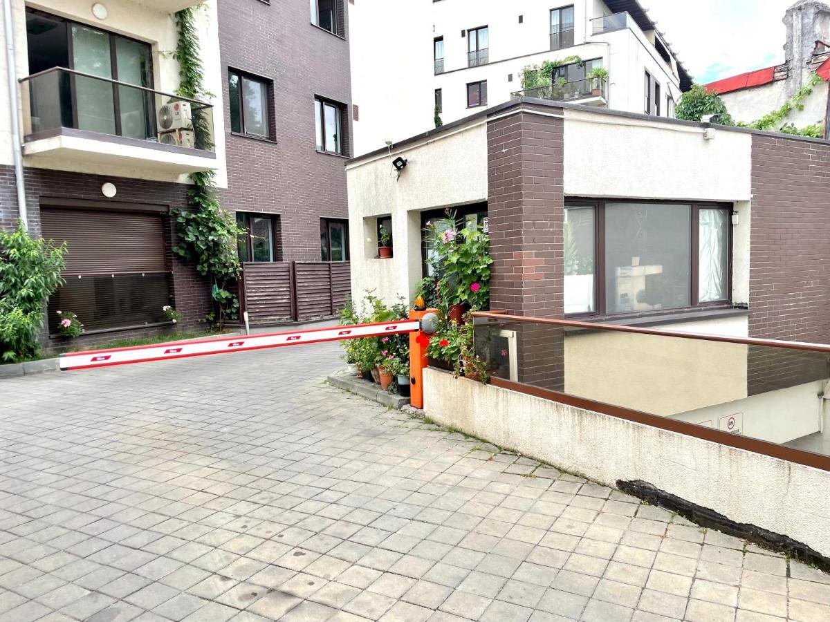 Green Corner Apartment Bukarest Eksteriør billede