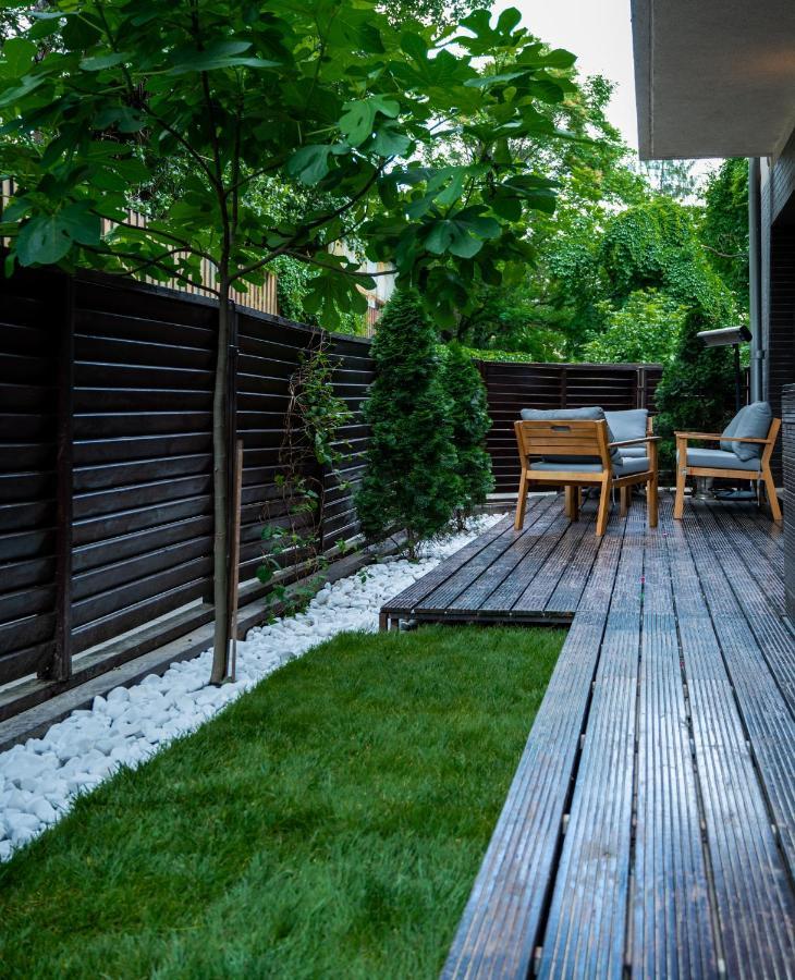 Green Corner Apartment Bukarest Eksteriør billede