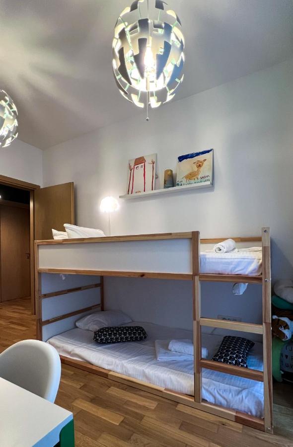Green Corner Apartment Bukarest Eksteriør billede