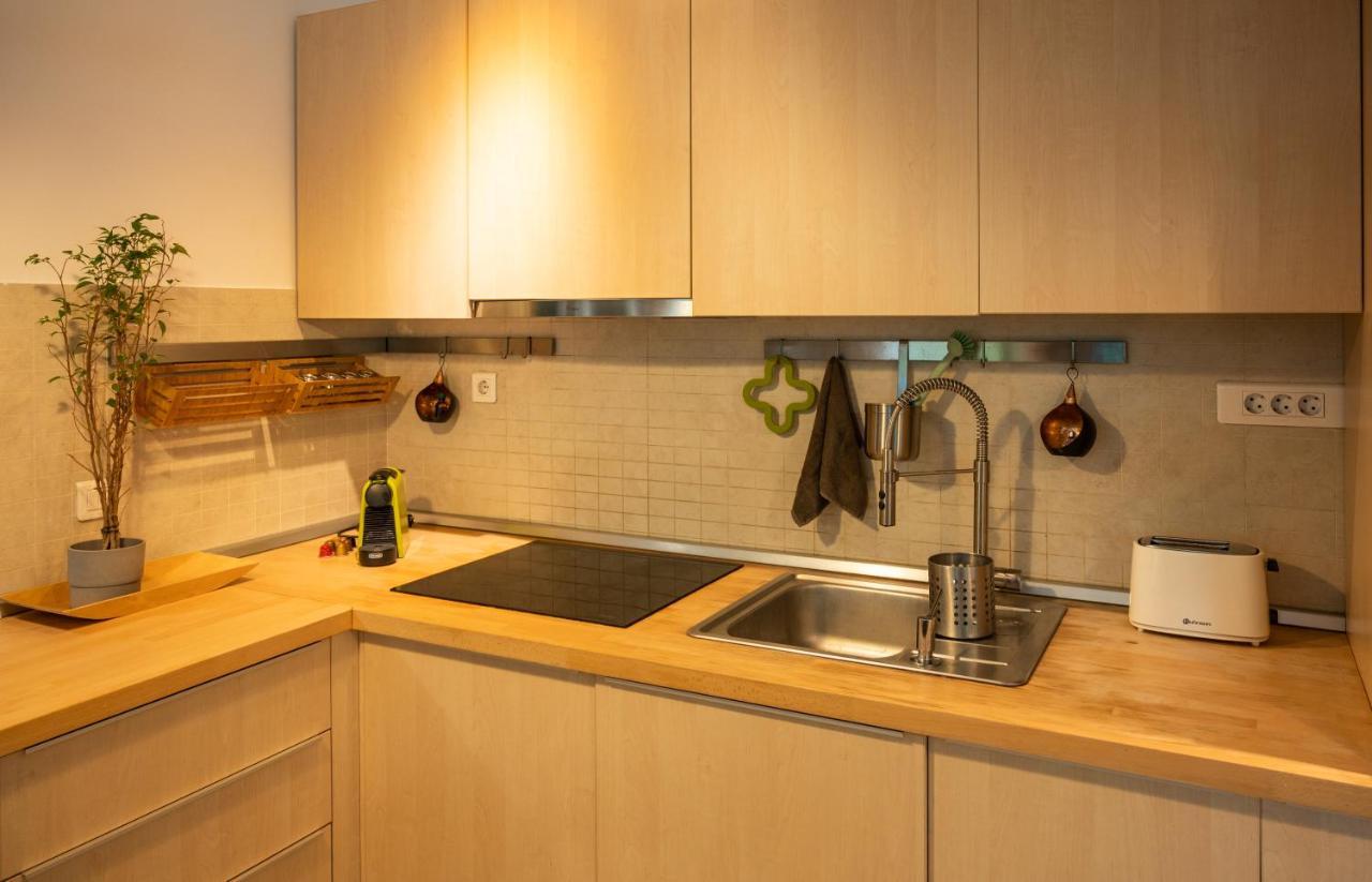 Green Corner Apartment Bukarest Eksteriør billede